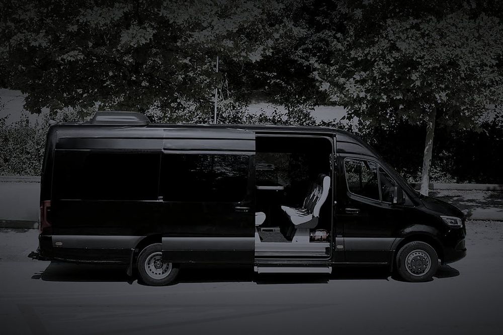 Mercedes-Benz Sprinter, configuration luxe avec chauffeur à Genève